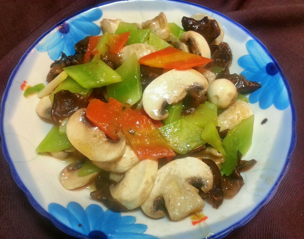 莴苣炒蘑菇
