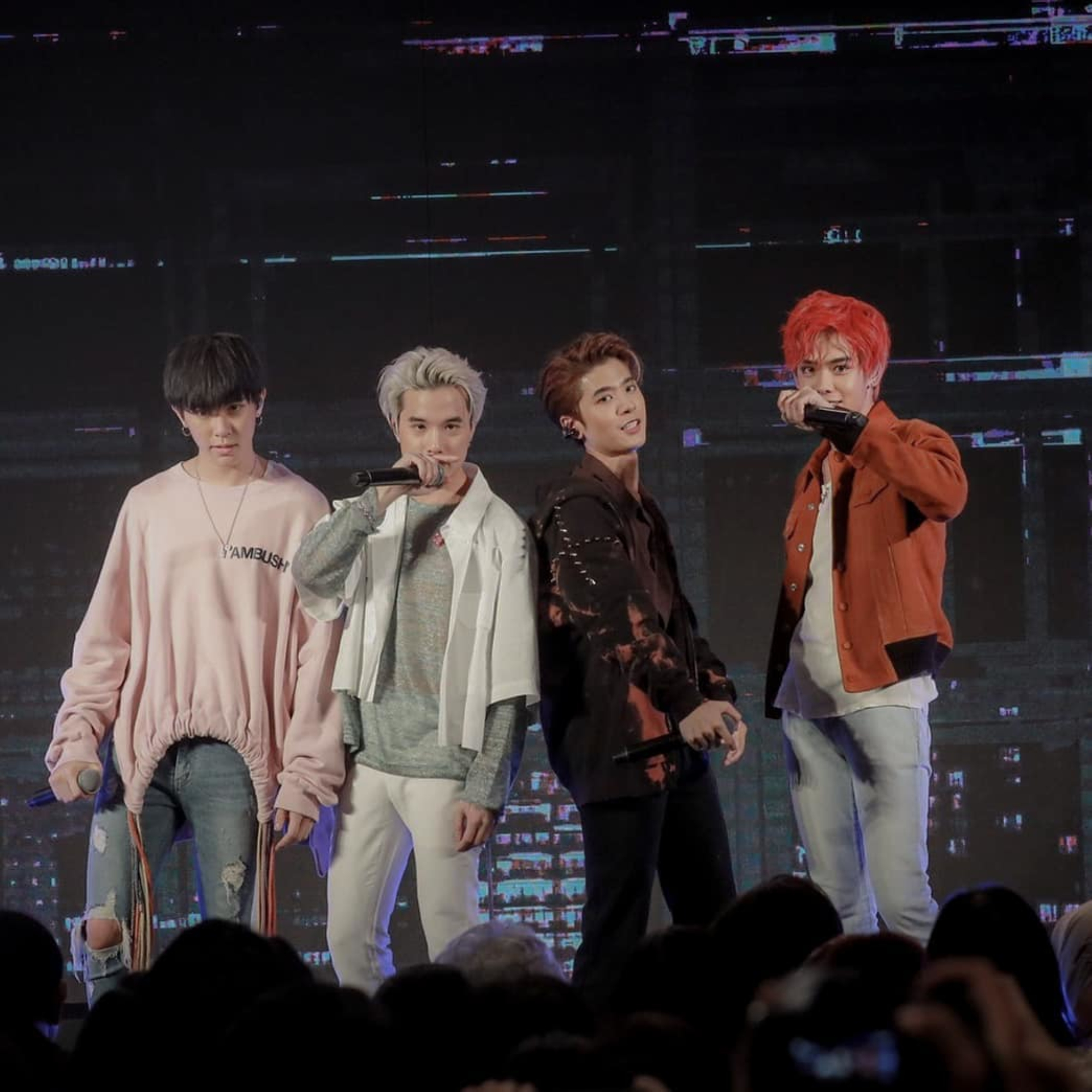 ctrid="ogagk5n6">1 /sup>(porsche),1998年5月7日出生,泰国男演员