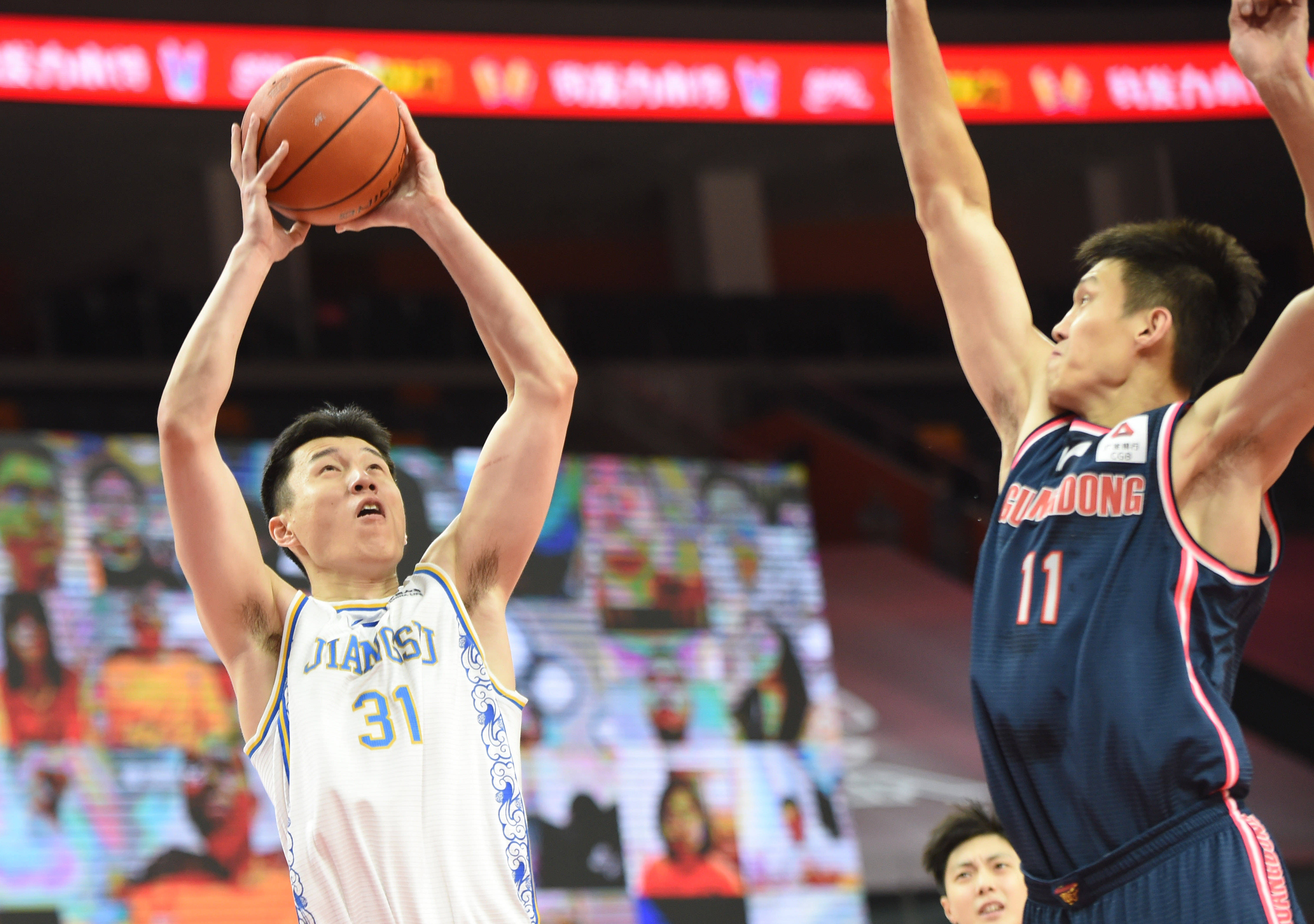  p data-id="gnwjbgi61i">侯逸凡,男,1992年8月2日出生,中国职业篮球