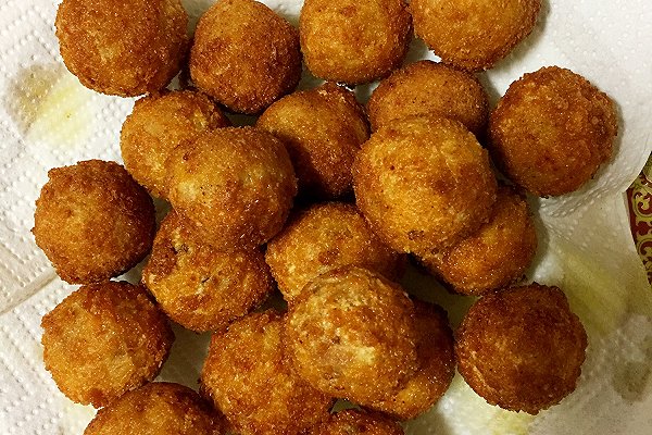 葱香炸鱼丸