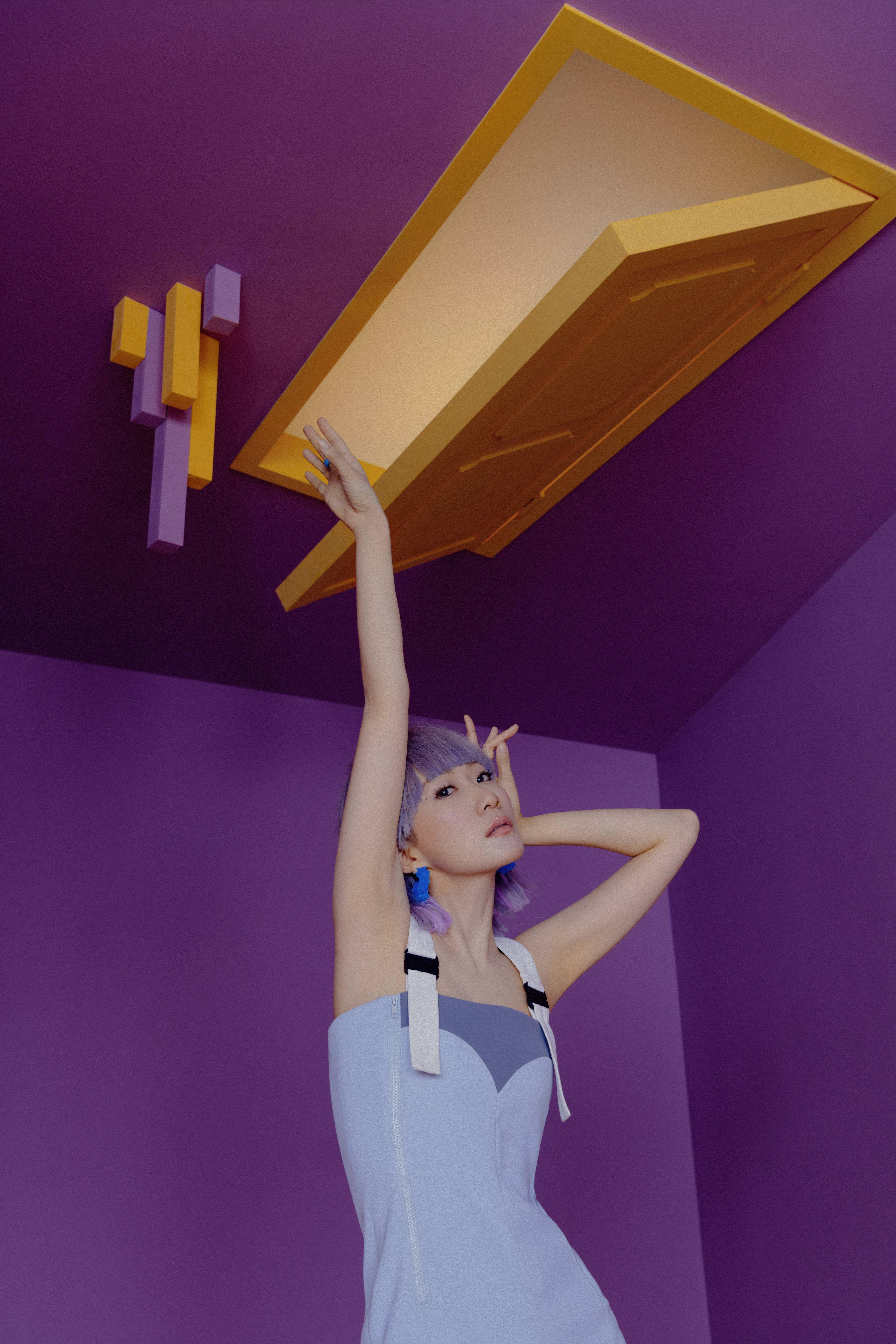 id="gnwnby3nmc">阿肆,1989年7月4日出生于上海市,中国内地女歌手