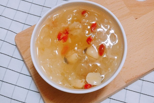 莲子雪耳糖水