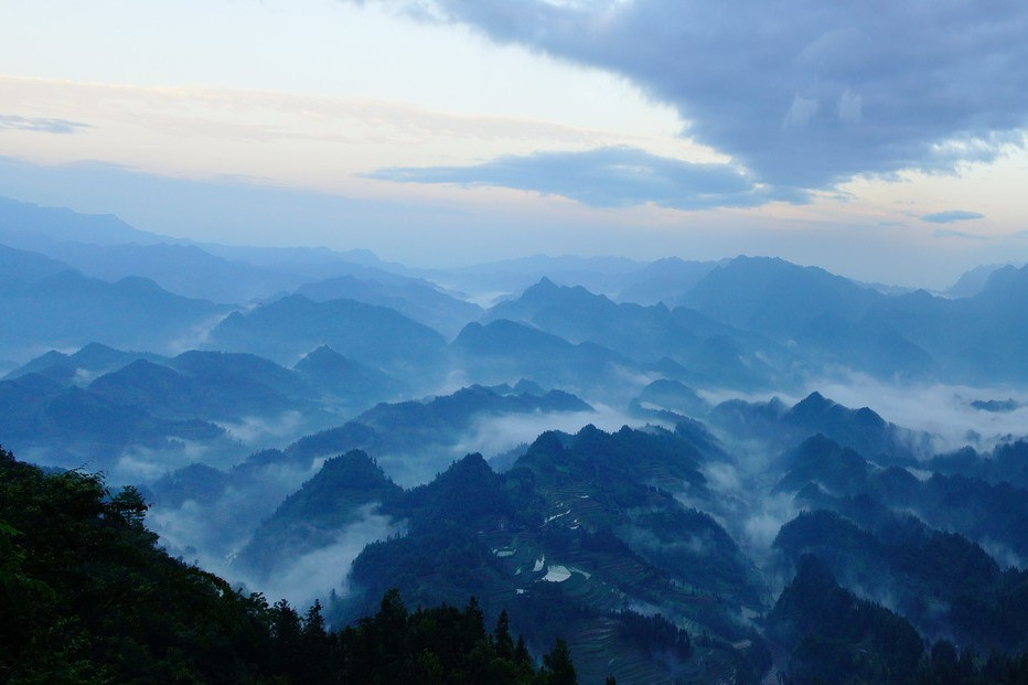  p>古蔺普照山,位于四川省泸州市古蔺县黄荆镇 a target="_blank"