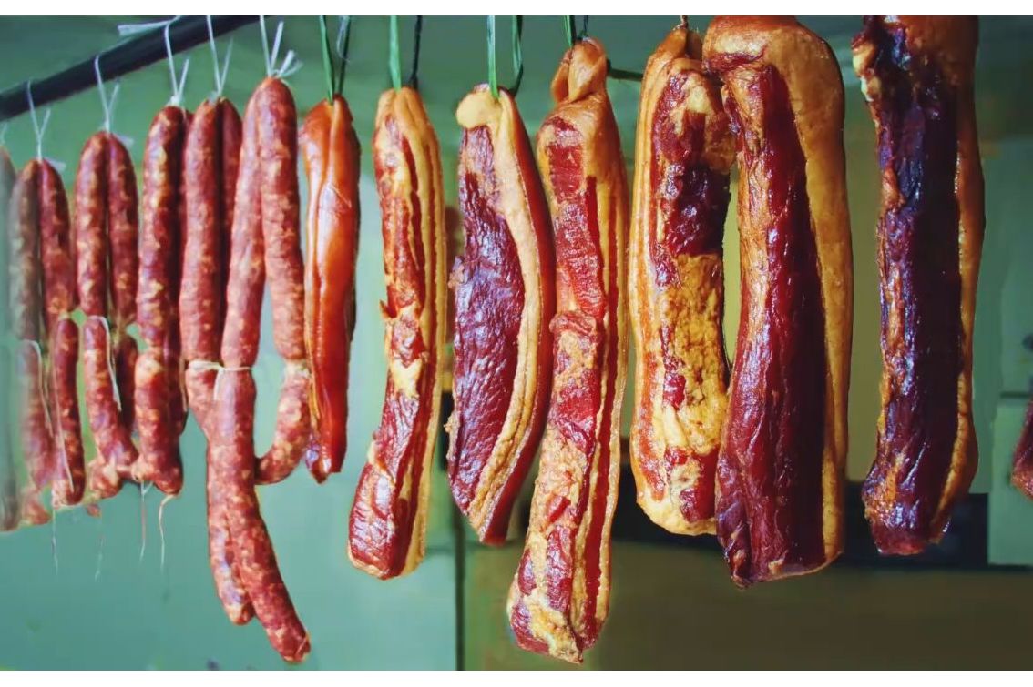  p data-id="go0q0zrngd">四川腊肉是一道美味可口的名肴,属于 a