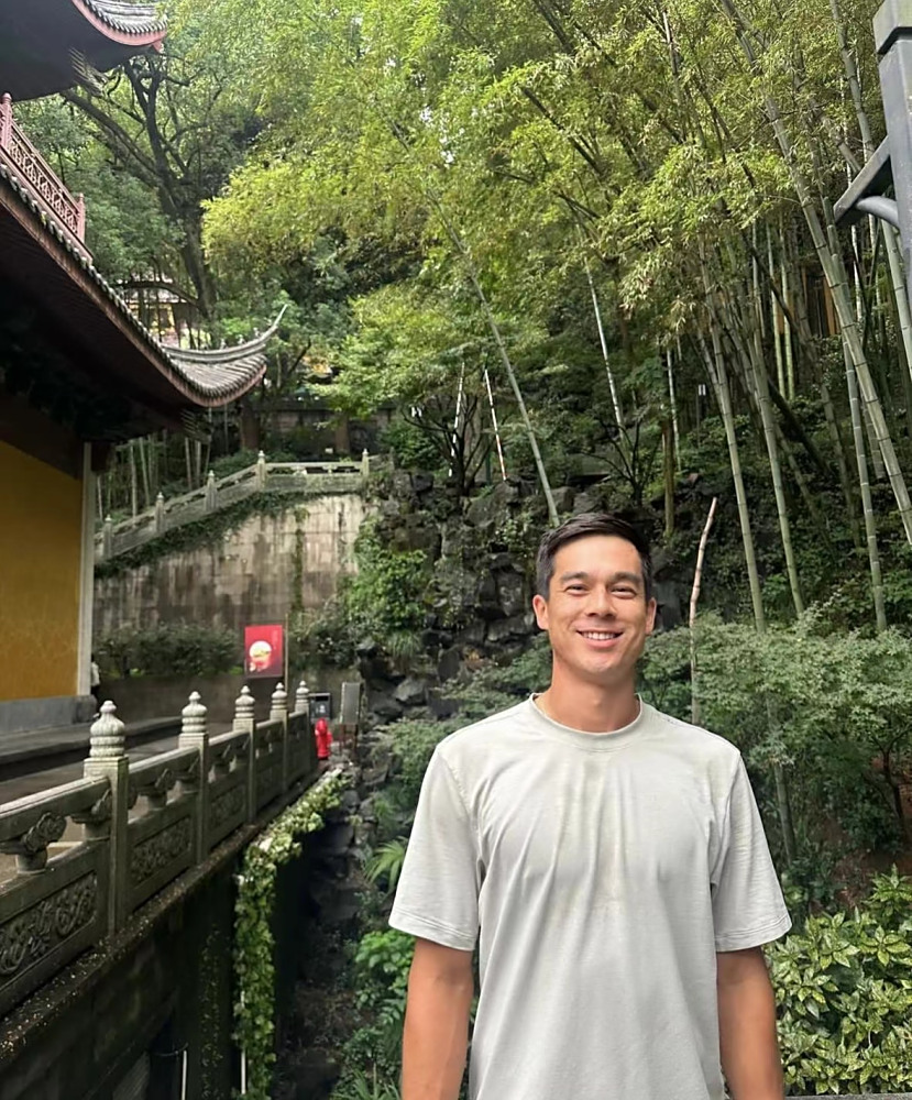 场外的麦克唐纳德