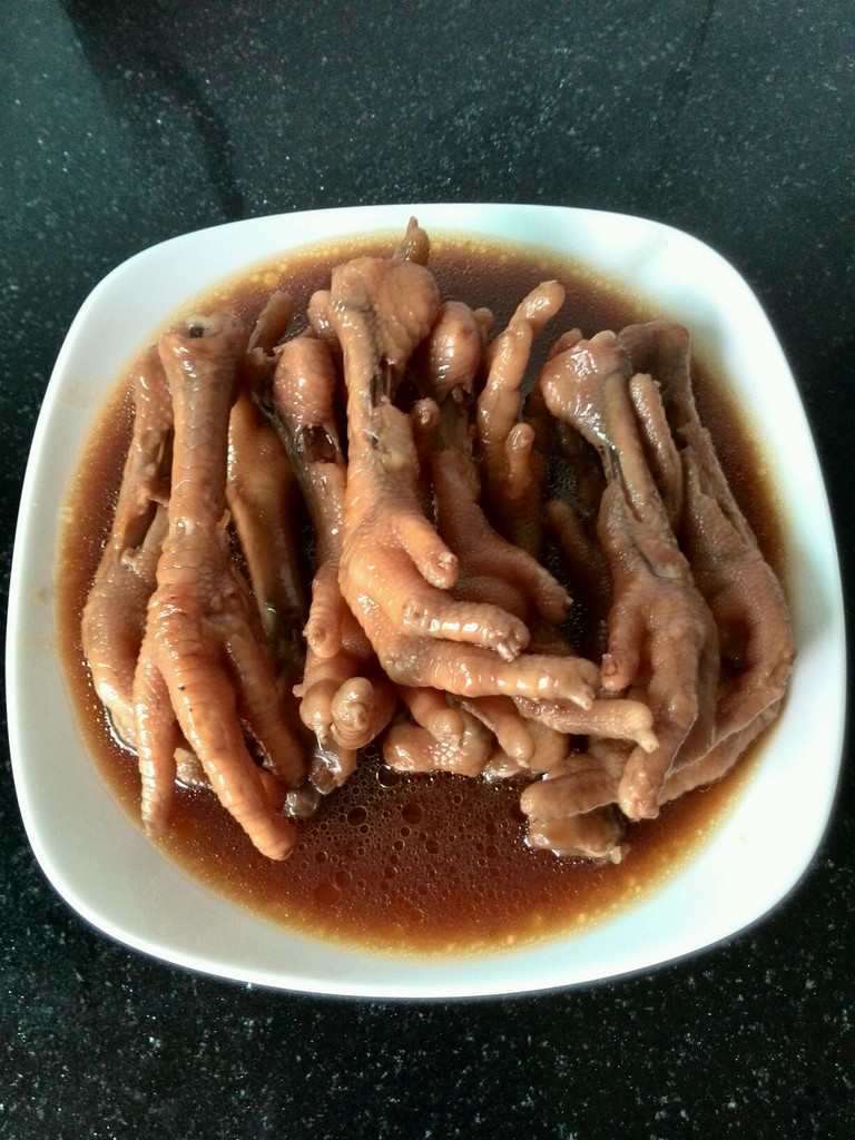 酱油焖鸡脚