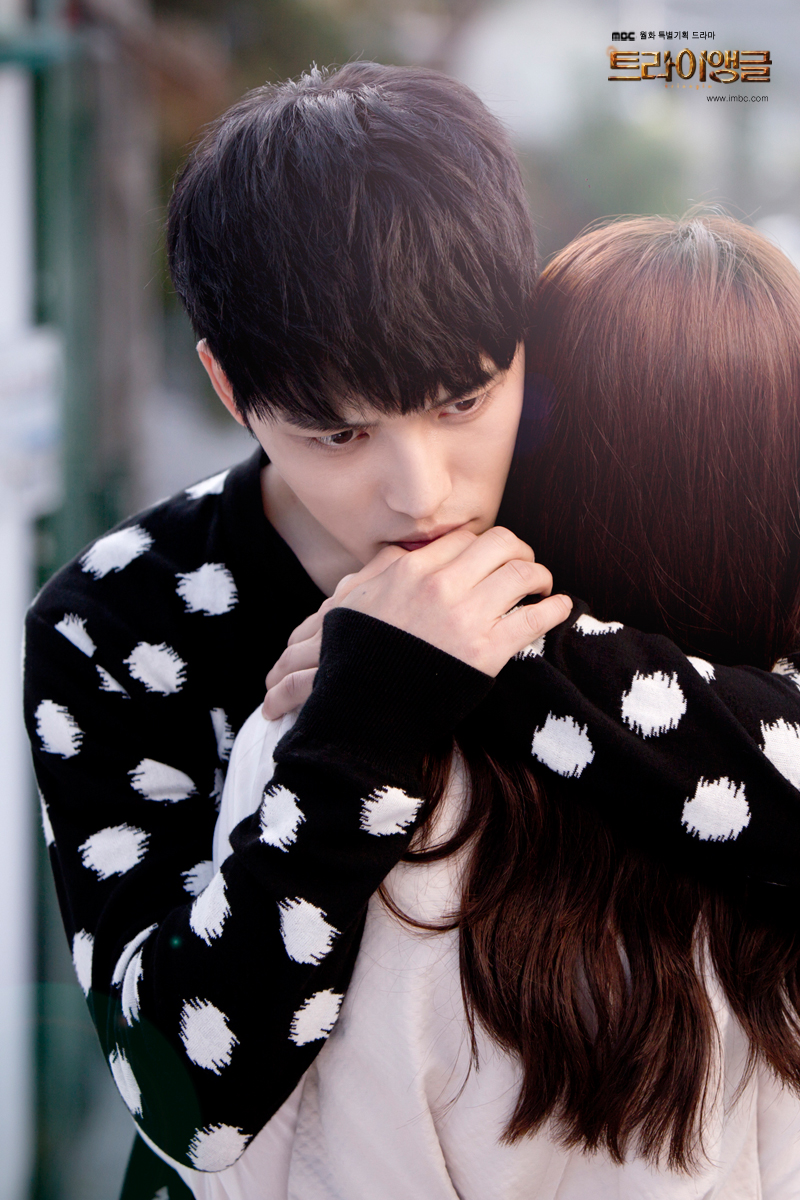  p>《triangle》是 a href="#">韩国mbc电视台 /a>自2014年5月5日起在