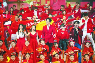 各地卫视上演“合家欢”_百科TA说