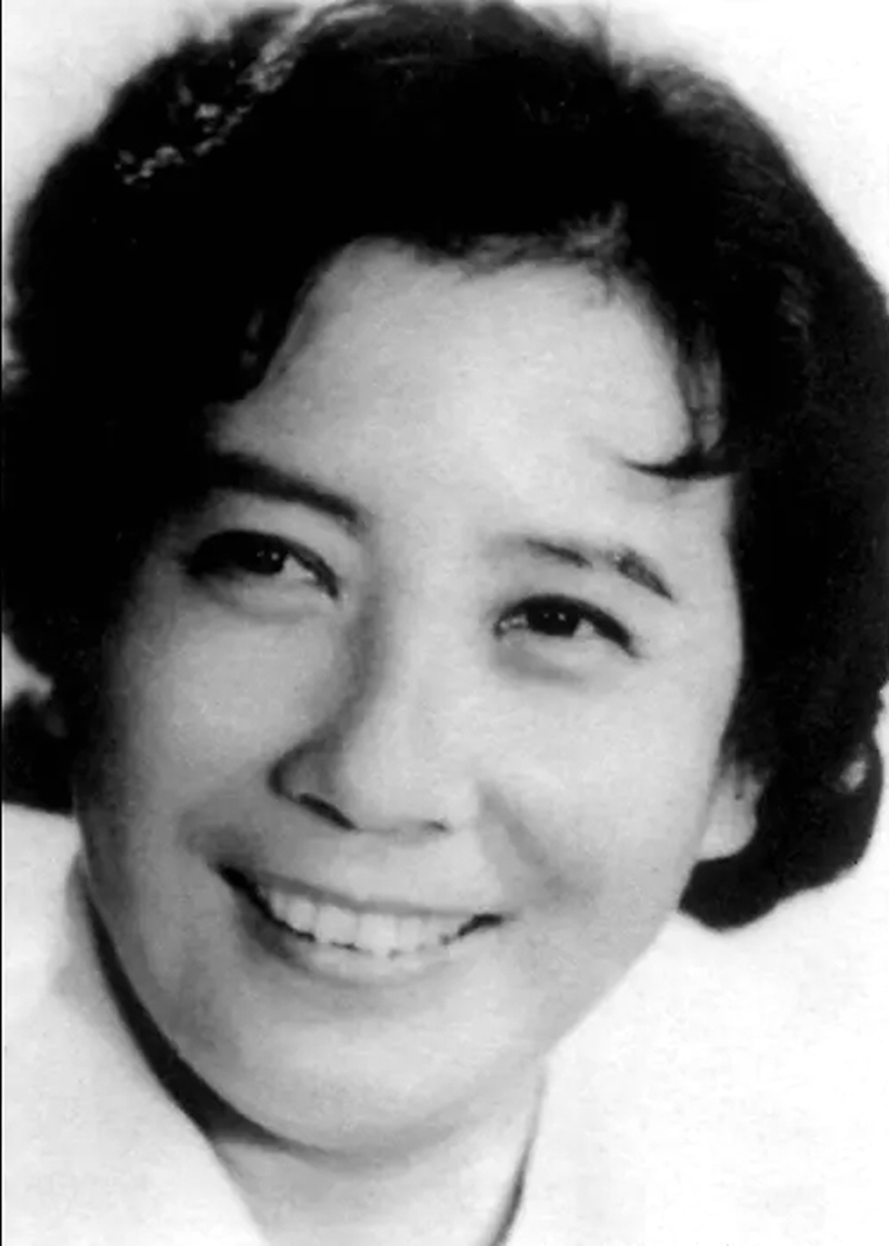 88岁叶琳琅，《虎穴追踪》曾饰女特务资丽萍，丈夫是知名演员张辉_百科TA说