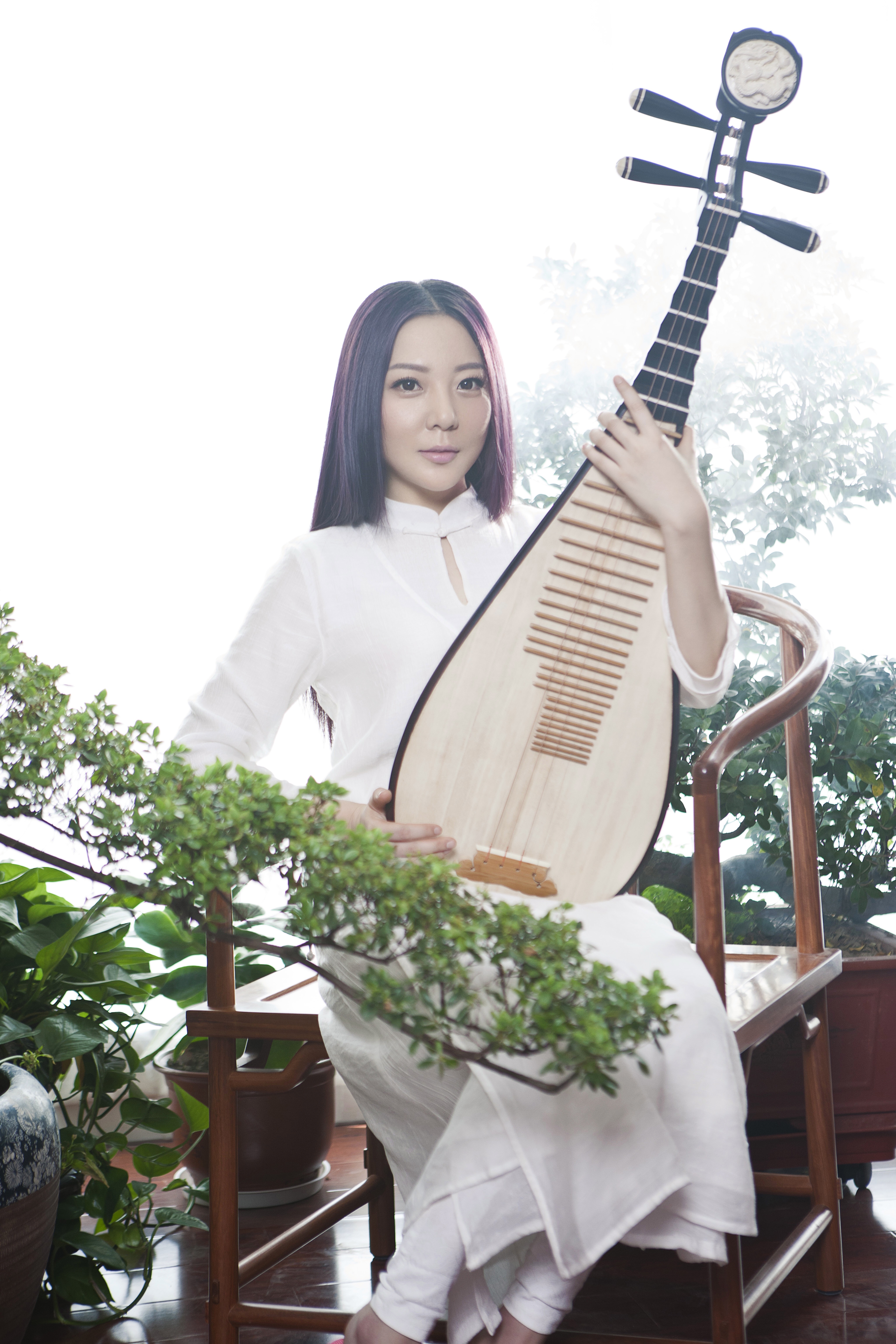 女,青年琵琶 a target="_blank" href="/item/演奏家/134332" data