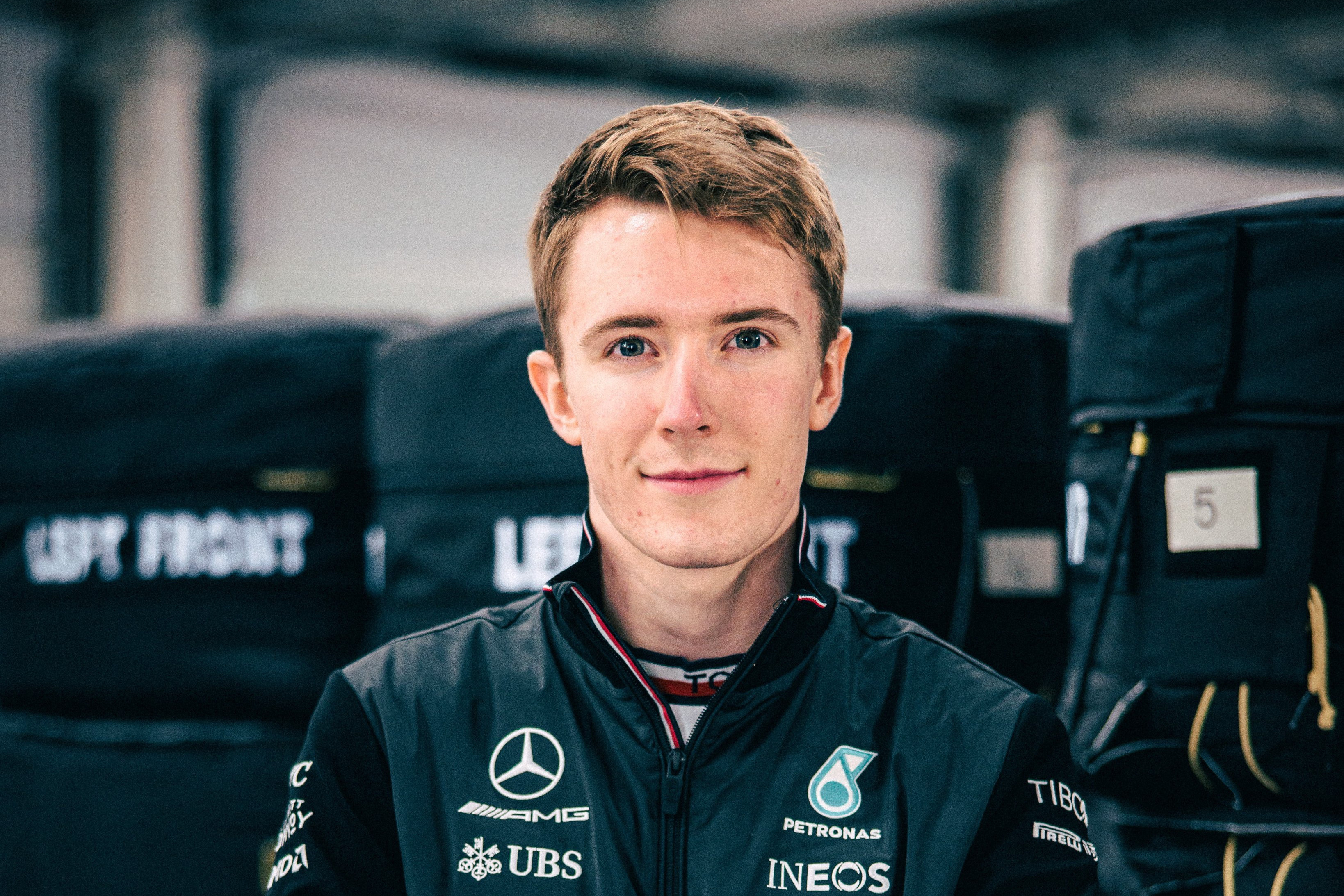  p data-id="tdcgrgpca1an">弗雷德里克·维斯蒂