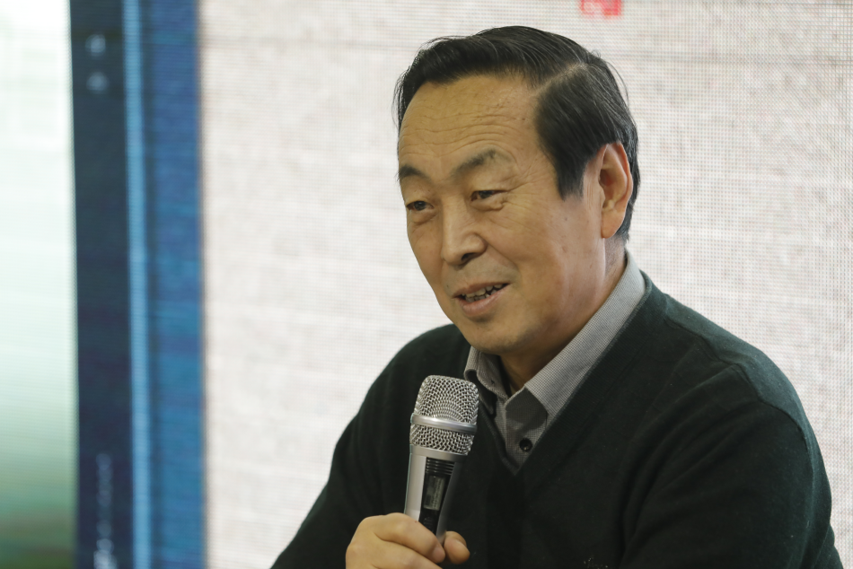 张炜《古船》出手稿版：当年稿纸少，写作“一稿成”_百科TA说