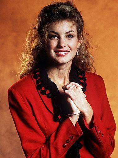  p>菲丝·希尔 (faith hill),1967年9月21日出生于美国 a target="