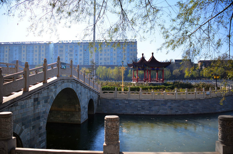  p data-id="gnzlcyfuuy">九龙公园位于翼城县城南部,东与奥体中心