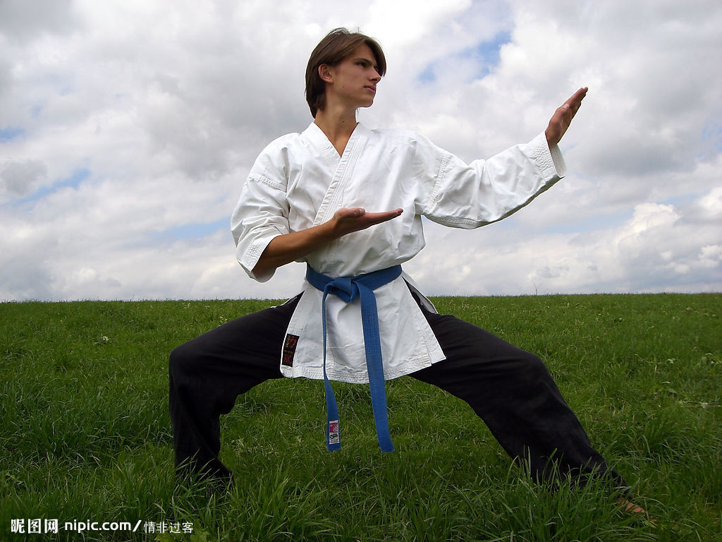 动作名称既体现了《表形》的动作