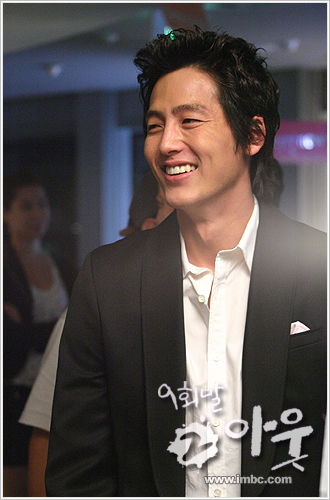  p>李廷镇 i>(         ,lee jung jin) /i>,1978年5月25日出生于韩国