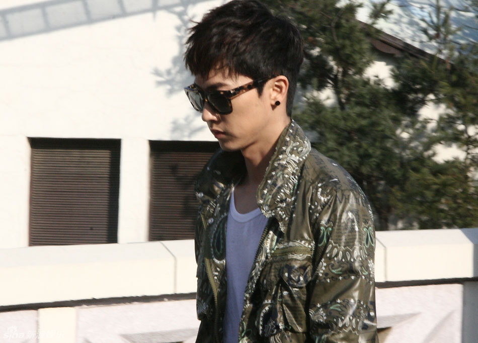  p>张佑赫(         ),1978年5月8日出生于韩国庆尚道大丘市.