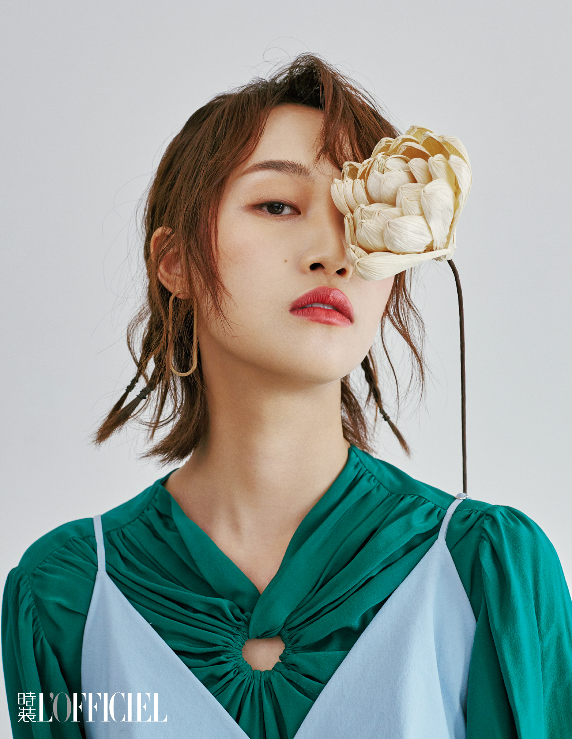 出生于上海,毕业于中央戏剧学院08级表演系本科班,中国内地影视女演员