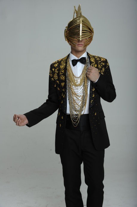  p>伯爵(johnny),原名付强,1982年7月4日出生于辽宁省抚顺市,华语流行