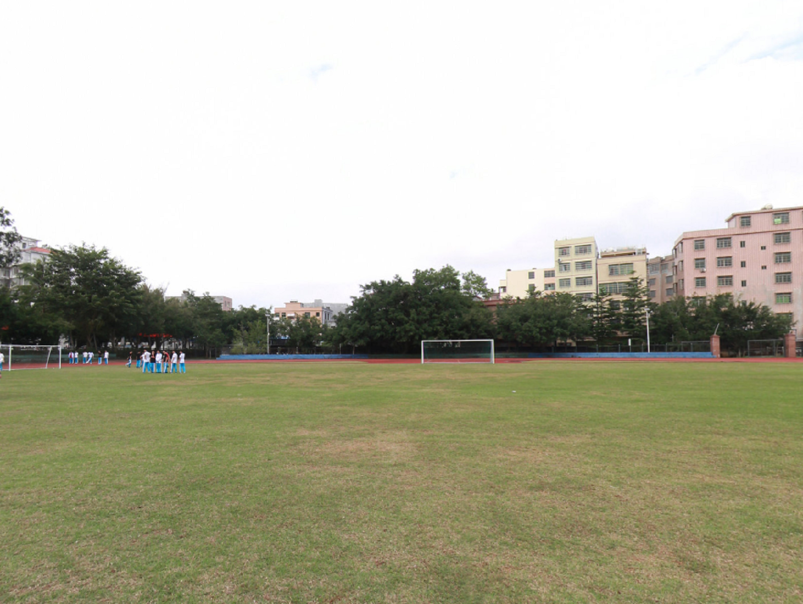  p>海南省国兴中学( i>guoxing middle school hainan province /i>)