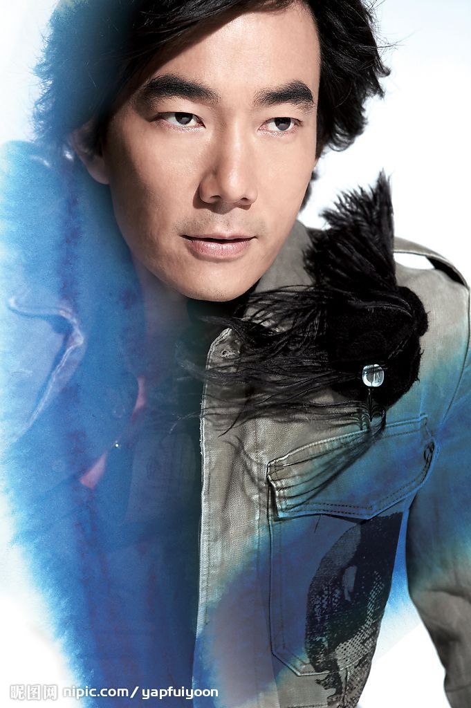 片中又盲又哑年底男主人公洋葱头(任贤齐饰)发生了一段凄美的爱情故事