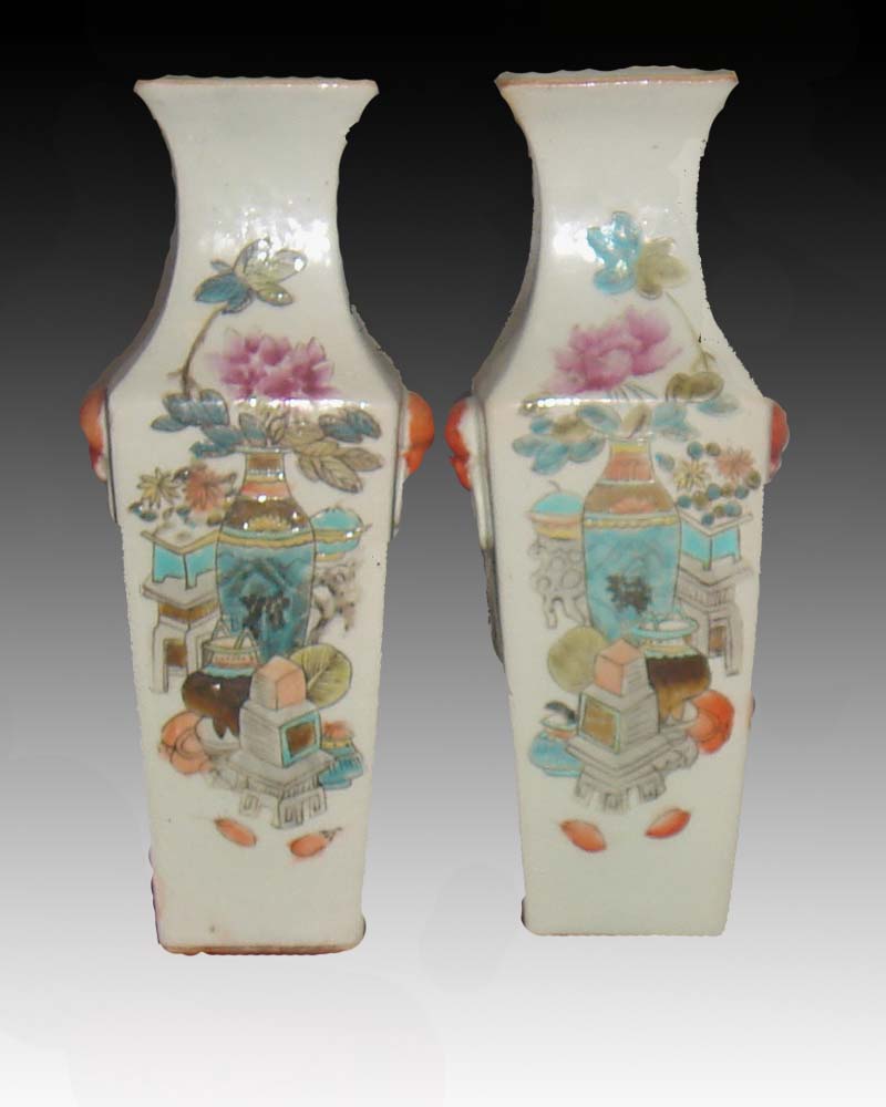 清晚五彩博古筒瓶