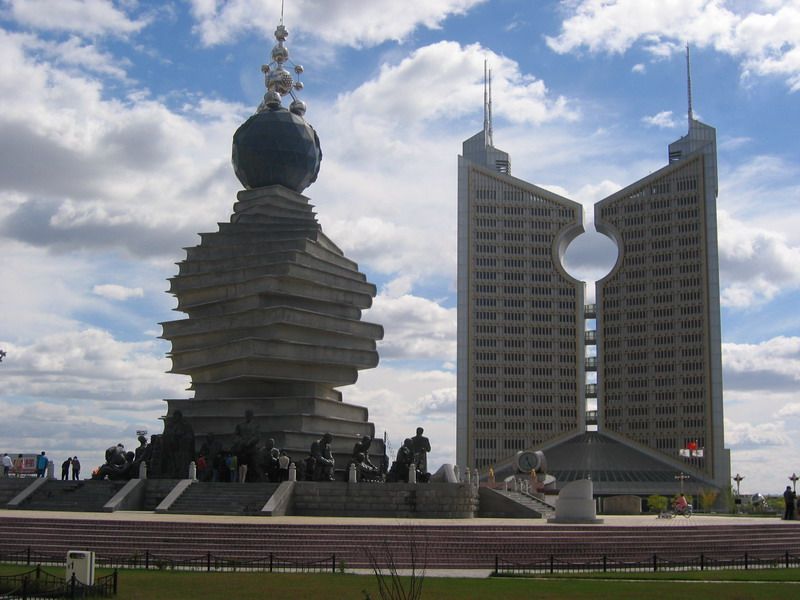  p>1999年底,当20世纪即将结束,21世纪的曙光就要降临的时候,在沈阳市