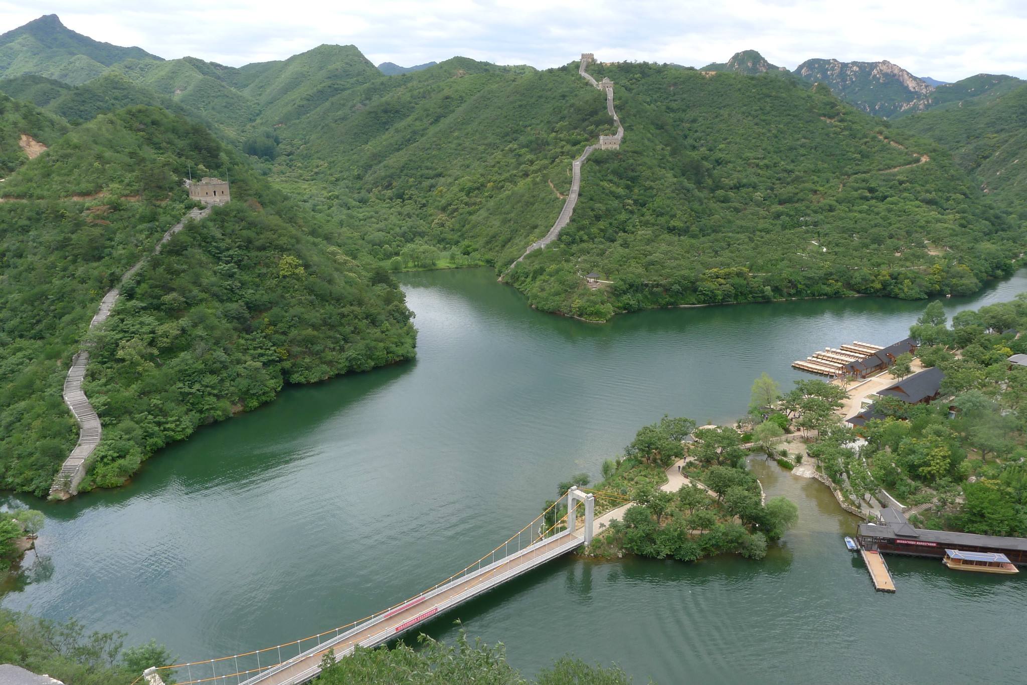  p data-id="gnx413vaam">北京黄花城水长城旅游区位于北京市怀柔区九