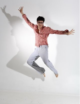 王传君
