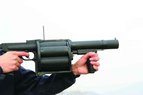  p>38mm防暴枪,对维护社会治安起到了重要作用.