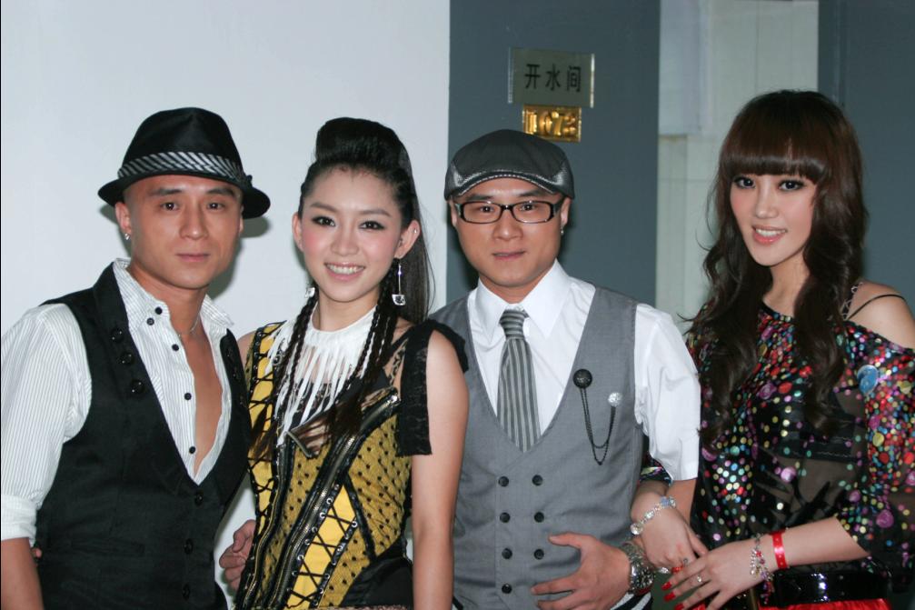  p>1983组合是保利演艺在2005年斥百万重金大手笔打造的一个拥有极其