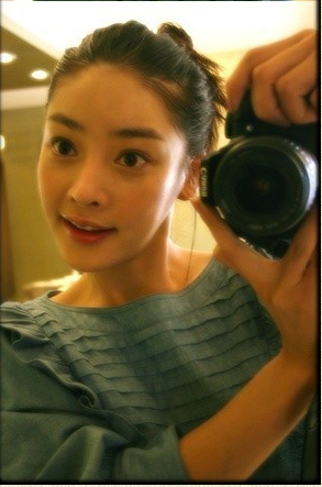  p>张紫妍(         ,jang ja-yeon,1980年1月25日—2009年3月7日)