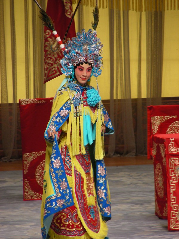 u3eh">冯蕴,女, a target="_blank" href="/item/上海京剧院/1443975"