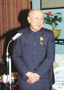 id="9683252">荣誉称号 : 国家杰出贡献科学家获得者:钱学森一人