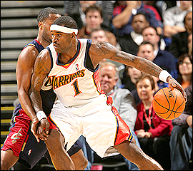 美国职业篮球运动员,司职 a target="_blank" href="/item/得分后卫