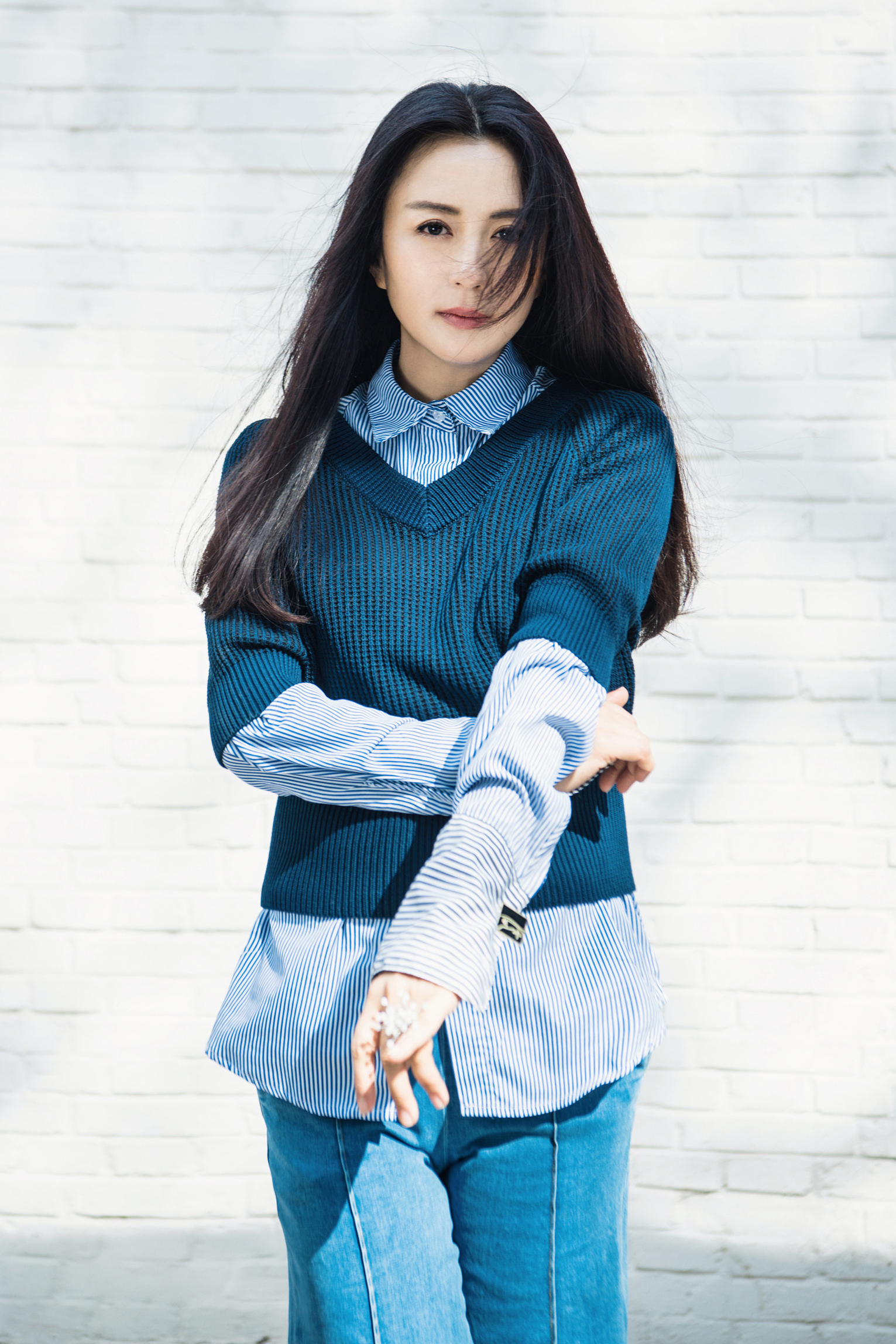  p>杨童舒,1975年5月7日出生于吉林省吉林市,中国内地女演员,亚洲彩虹