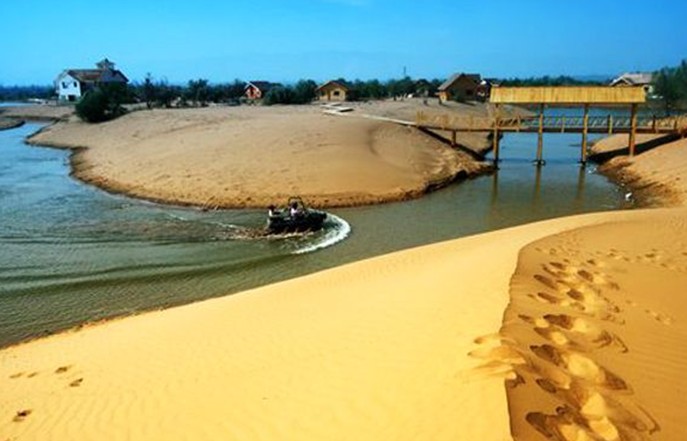 中卫虹河水上乐园