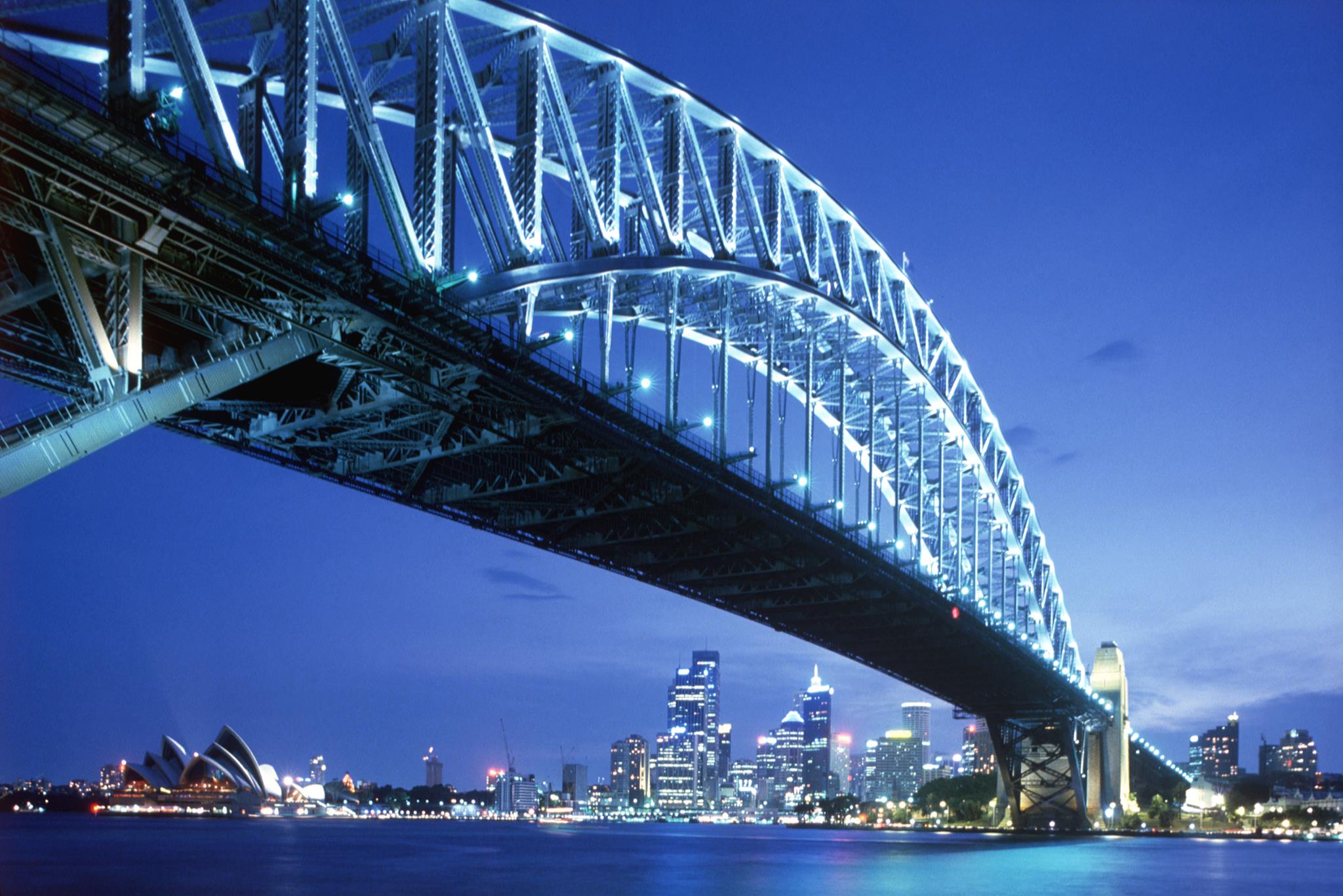  p>悉尼港湾大桥是一种单孔拱桥,曾号称世界第一单孔拱桥,是 a target