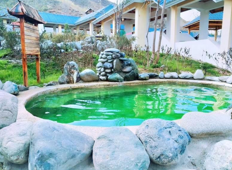 新疆昌吉天山天池温泉