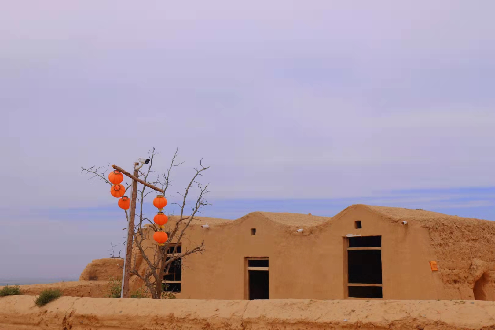  p>红寺堡区移民文化遗址公园位于吴忠市红寺堡区新庄集乡境内,保护区