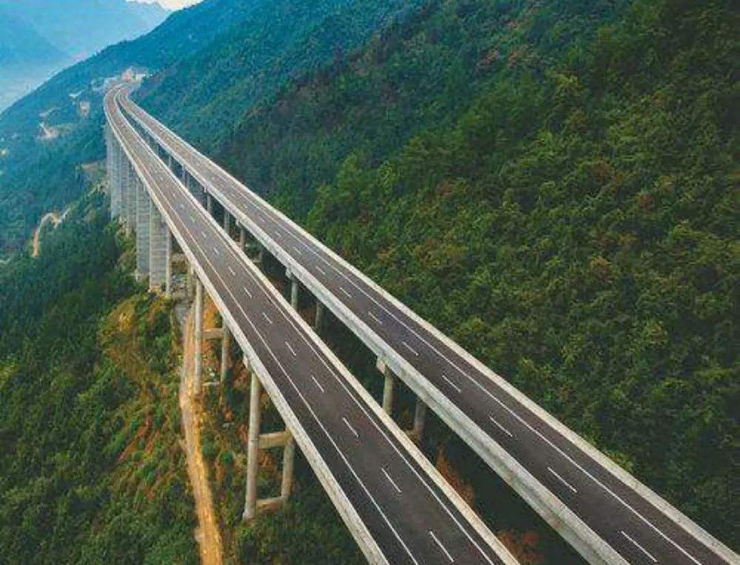 平江—汝城高速公路(pingjiang╟rucheng expressway),简称"平汝高速"