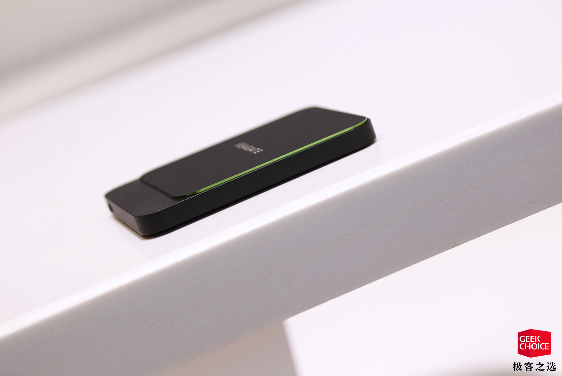 希捷酷鱼飞翼SSD 移动硬盘上手，颜值在线性能出色_百科TA说