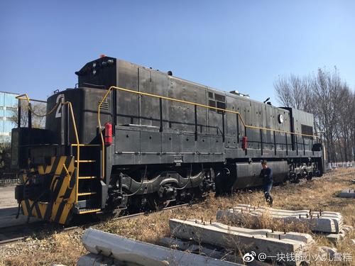  p>u33c型 a target="_blank" href="/item/内燃机车/2309513" data