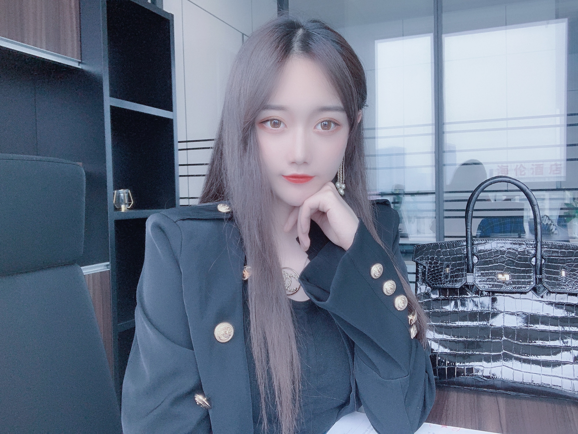 sup>,女 sup data-ctrid="171b4h4n">1 /sup>,直播平台:快手直播 sup