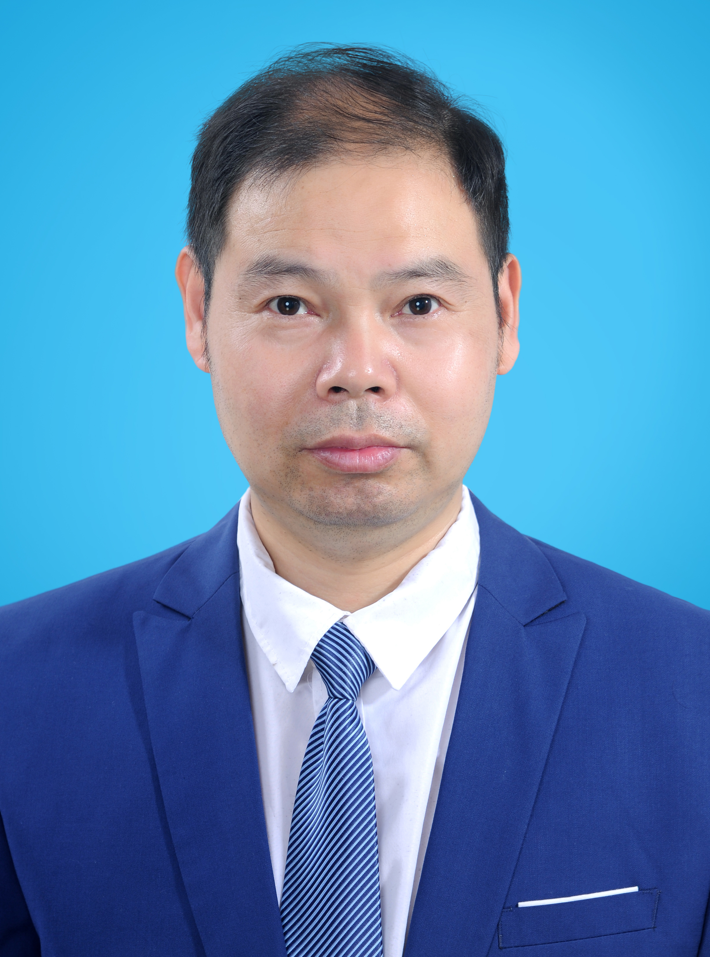 现任湖南省怀化市洪江区财政局党主任科员,乡镇财政服务中心主任. /p>