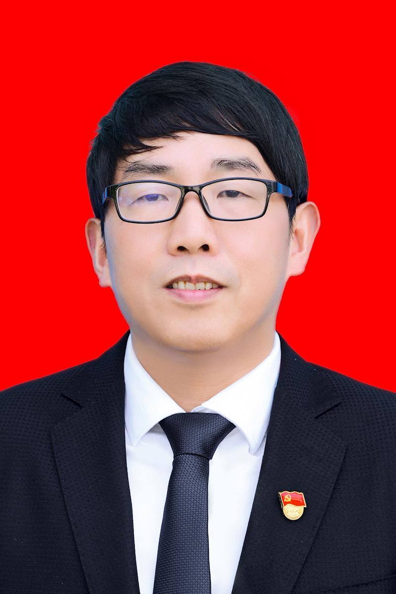  p data-id="sm5av1tcnvof">覃道进,男,现任湖南省常德市石门县审计局