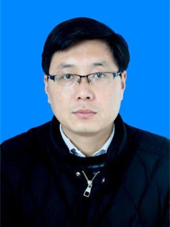  p>纪岩成,任江苏省新沂市新店镇党委书记. /p>