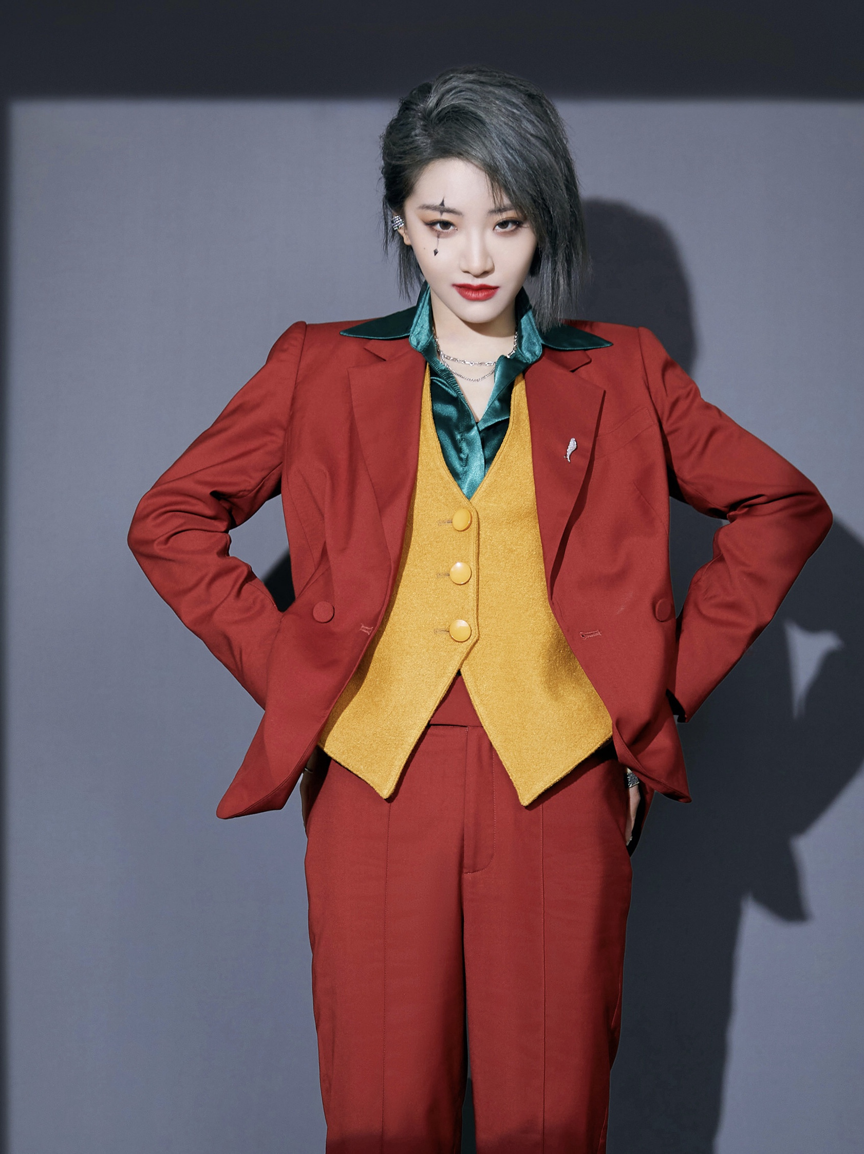  p>《蔷薇之巅》是由董乐和 a target="_blank" href="/item/喻言