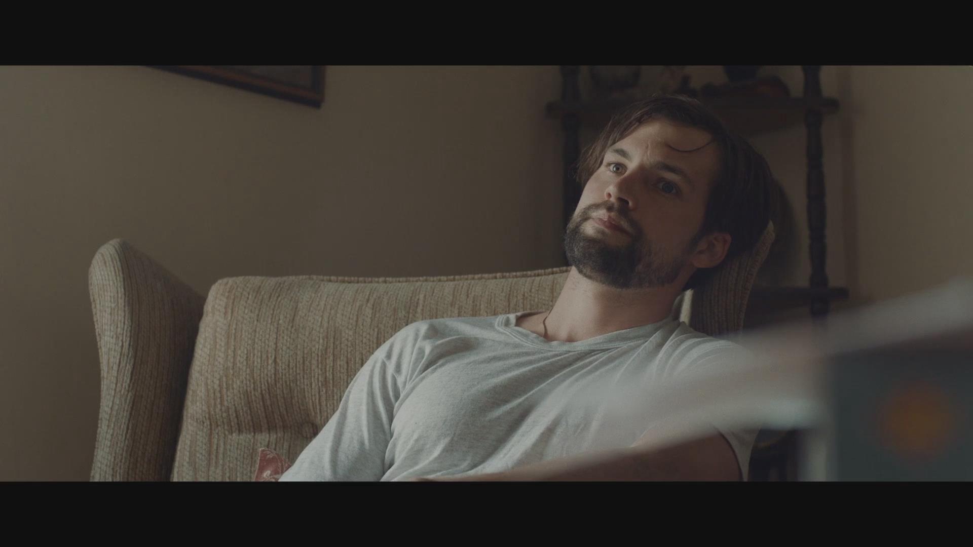 执导,詹娜·林·亚当斯,杰克逊·戴维斯,瑞恩·维吉兰特主演的剧情片