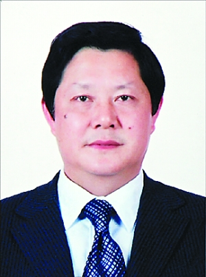  /p> p>曾任江西省上饶市委常委,政法委书记,鄱阳县委书记. /p>